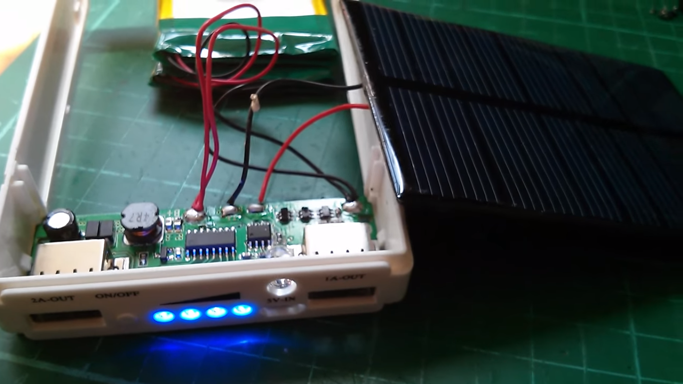 Портативная интеллектуальная система зарядки от солнечных батарей